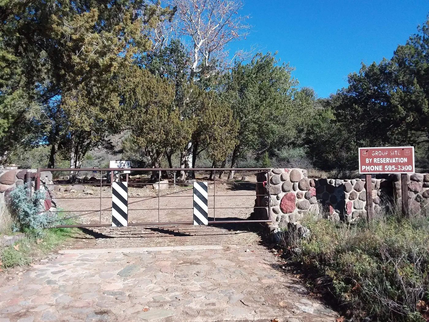 Group site gate